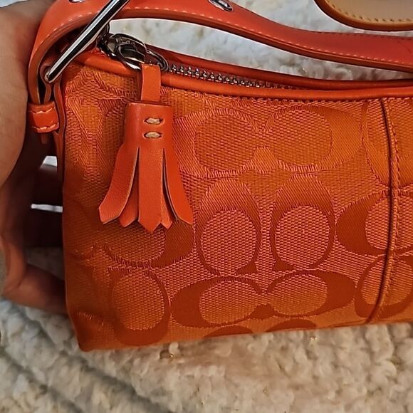 2000s RARE Coach Baguette Hampton Soft Demi Bag-Orange, Signature, NWT - Picture 7 of 11